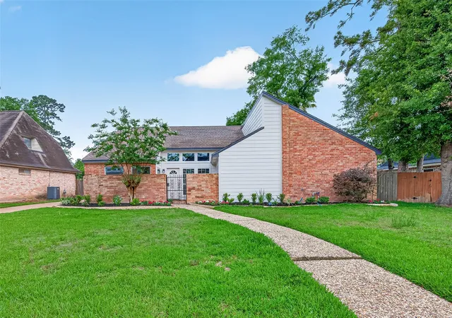 Photo 2 of Single family home for sale at 3606 Highfalls Dr, Houston, TX 77068 | MLS# 44008134 | Listing updated on 2026-08-18