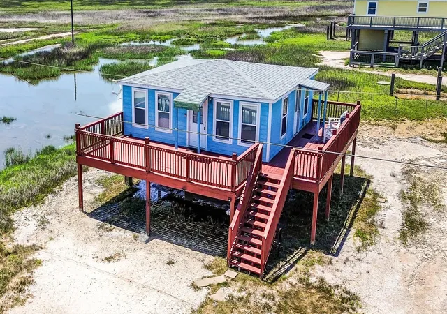Homes for sale in Surfside Beach, TX | 1018 Militia Dr, Surfside Beach, TX 77541 | MLS# 4769414