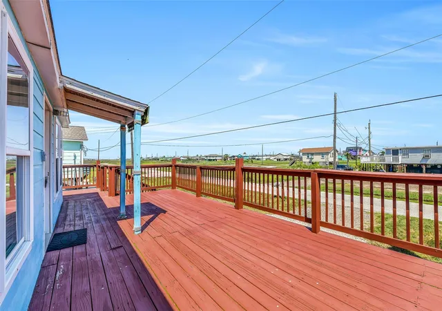 Homes for sale in Surfside Beach, TX | 1018 Militia Dr, Surfside Beach, TX 77541 | MLS# 4769414