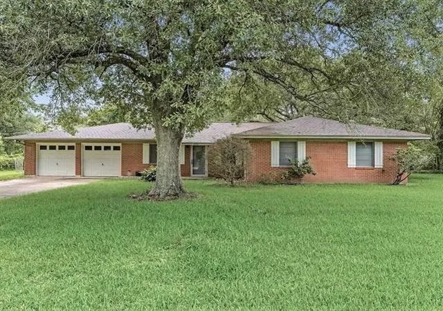 Homes for sale in Orange, TX | 2020 35th St, Orange, TX 77630 | MLS# 65596913