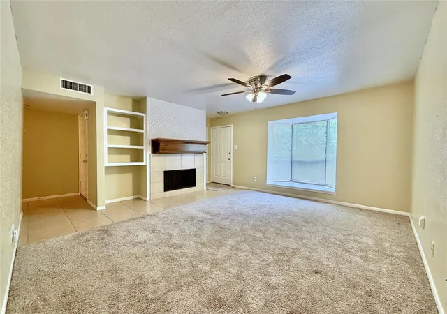 Photo 3 of Condo for sale at 2103 Pl Rebecca Ln #D10, Houston, TX 77090 | MLS# 76384110 | Listing updated on 2026-09-19