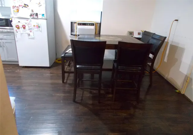 6th image of 815 W Rittenhouse Rd, Houston, TX 77091 | MLS# 84563592