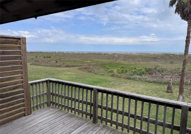 4th image of 342 Beachfront Dr, Matagorda, TX 77457 | MLS# 65139462