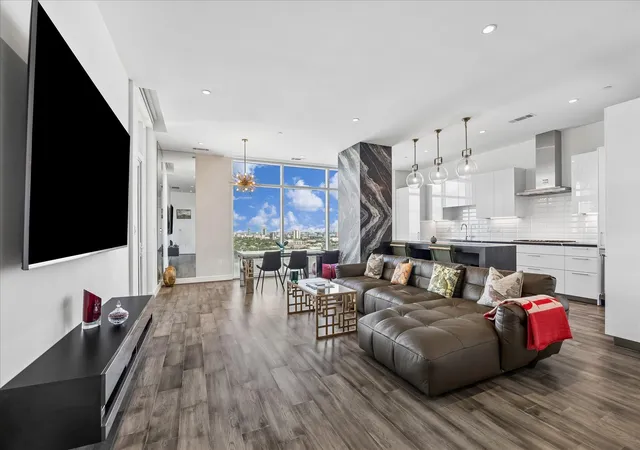 5th image of 4521 San Felipe St #2102, Houston, TX 77027 | MLS# 50223854