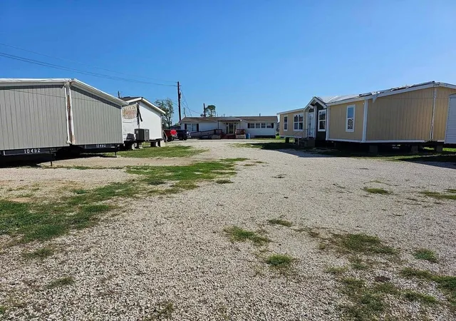 5th image of 3733 N Alexander, Baytown, TX 77520 | MLS# 4027953