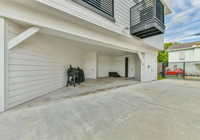 3rd image of 1716 23Rd St #D, Galveston, TX 77550 | MLS# 45279879