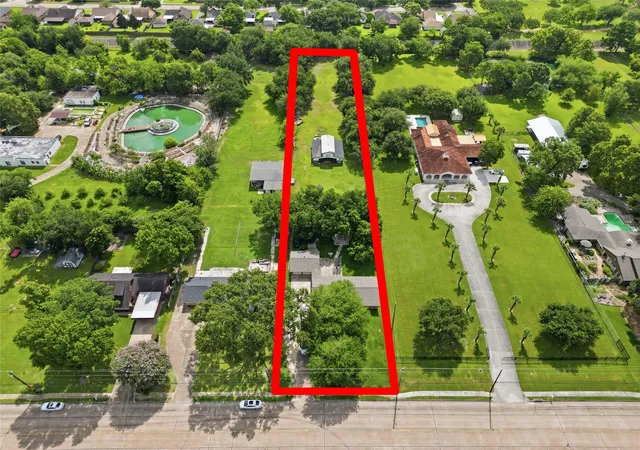 Photo 2 of Single family home for sale at 3305 Luella Ave, Deer Park, TX 77536 | MLS# 52584239 | Listing updated on 2026-09-26