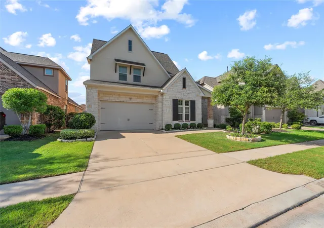 Photo 2 of Single family home for sale at 17922 Olde Oaks Estate Ct, Cypress, TX 77433 | MLS# 3227997 | Listing updated on 2026-09-12