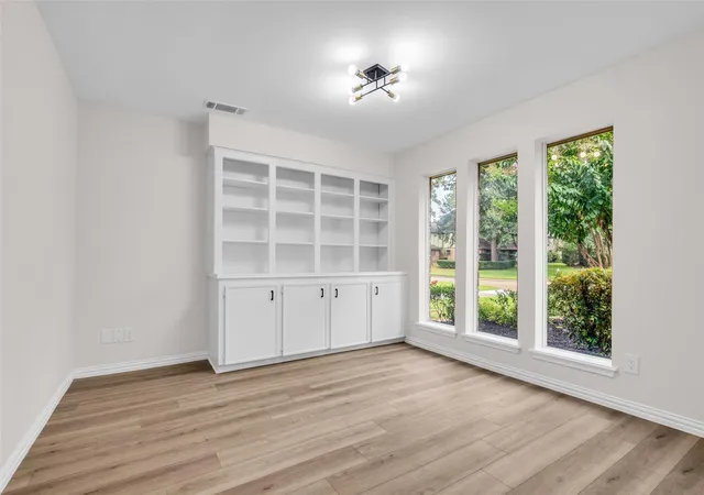 5th image of 8310 Forest Ridge Rd, Spring, TX 77379 | MLS# 78497632
