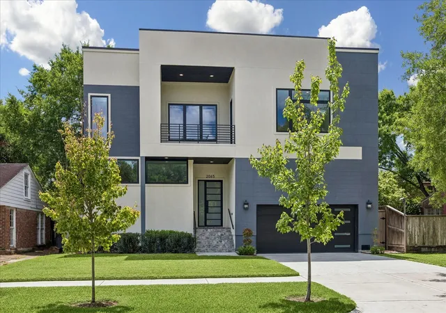 3rd image of 2065 Southgate Blvd, Houston, TX 77030 | MLS# 84072371