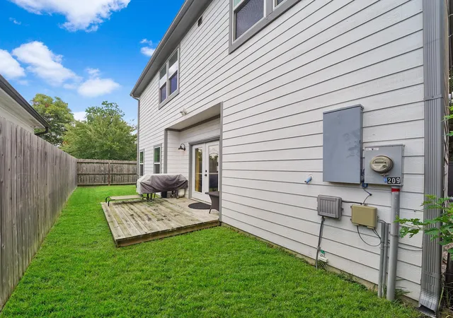 33rd image of 209 Blueberry St, Houston, TX 77018 | MLS# 69554067