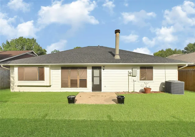 24th image of 13723 Rocky Bluff Dr, Houston, TX 77085 | MLS# 80203550