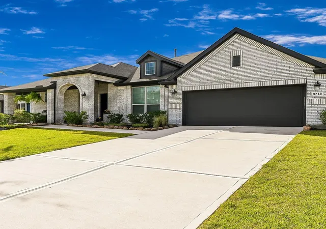 2nd image of 6715 Arrowbrook Cove Ln, Katy, TX 77493 | MLS# 56577742