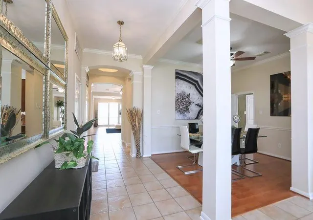 5th image of 12318 Shadow Island Dr, Houston, TX 77082 | MLS# 49917061