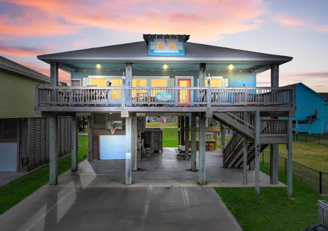 Photo 1 of Single family home for sale at 857 Wommack, Crystal Beach, TX 77650 | MLS# 28083382 | Listing updated on 2026-08-17