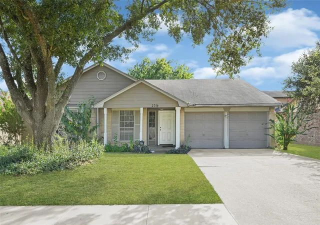 Photo 2 of Single family home for sale at 2314 Buttonhill Dr, Missouri City, TX 77489 | MLS# 61692286 | Listing updated on 2026-08-28