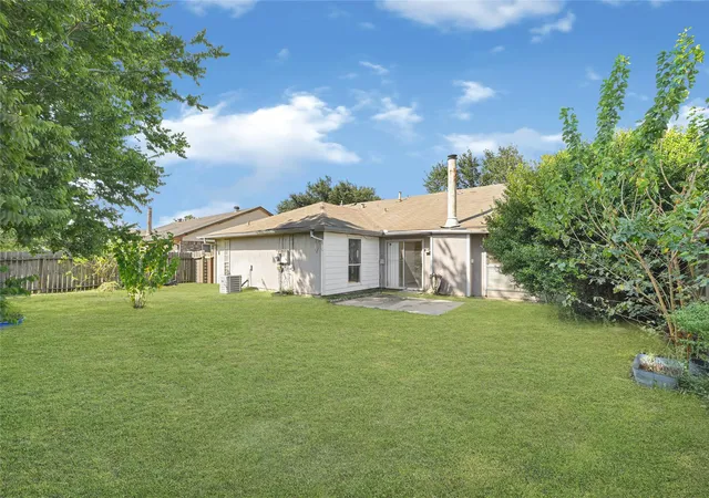 Photo 3 of Single family home for sale at 2314 Buttonhill Dr, Missouri City, TX 77489 | MLS# 61692286 | Listing updated on 2026-08-28