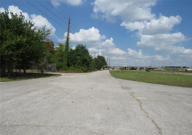 Photo 3 of Land for sale at 14554 Almeda Rd, Houston, TX 77053 | MLS# 42568153 | Listing updated on 2026-09-16
