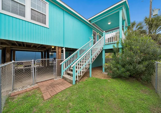 Photo 2 of Sale Pending at 4121 Las Palmas St, Galveston, TX 77554 | MLS# 61708682 | Listing updated on 2026-09-18