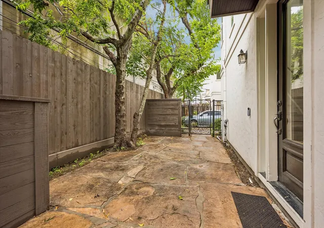 30th image of 1112 Peveto St #C, Houston, TX 77019 | MLS# 23051453