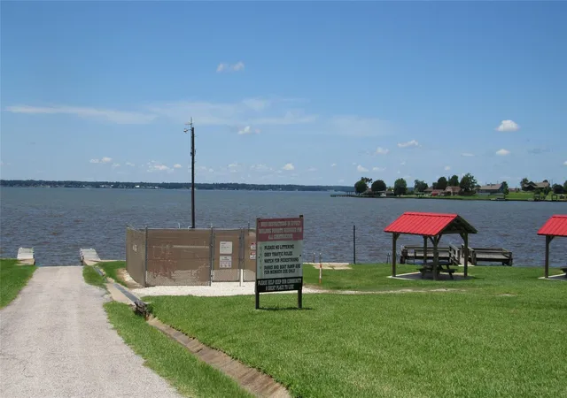 11th image of 738 W Cattle, Onalaska, TX 77360 | MLS# 13356071