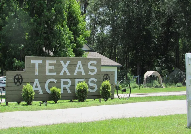 2nd image of 738 W Cattle, Onalaska, TX 77360 | MLS# 13356071