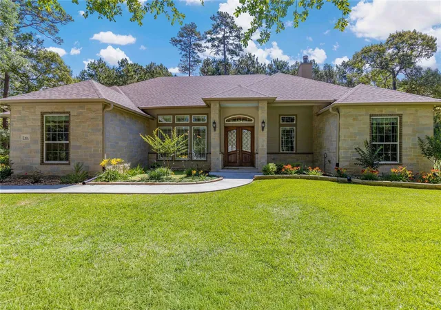 Homes for sale in Huntsville, TX | 166 Rim Rock Rd, Huntsville, TX 77340 | MLS# 83381242