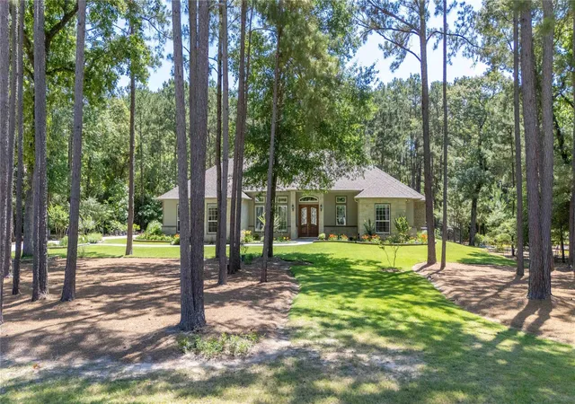 Homes for sale in Huntsville, TX | 166 Rim Rock Rd, Huntsville, TX 77340 | MLS# 83381242