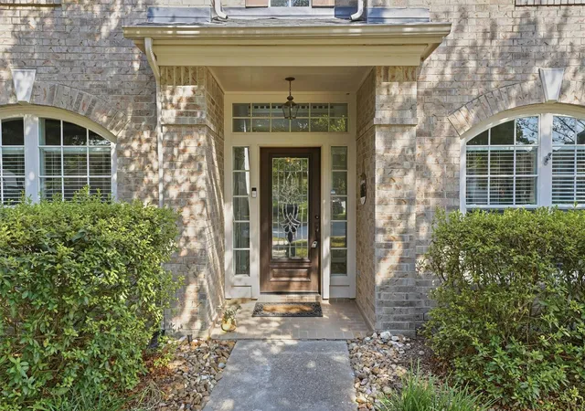Photo 3 of Single family home for sale at 2443 Riverway Oak Dr, Kingwood, TX 77345 | MLS# 59285719 | Listing updated on 2026-09-19