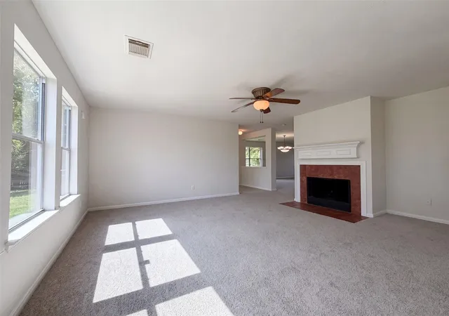 3rd image of 16519 Eaglewood Shadows Dr, Sugar Land, TX 77498 | MLS# 6252444