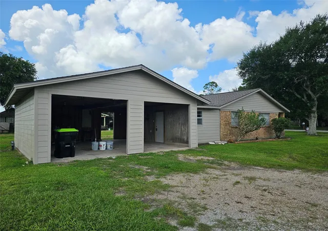 21st image of 120 Ronald Ave, Bay City, TX 77414 | MLS# 56731211