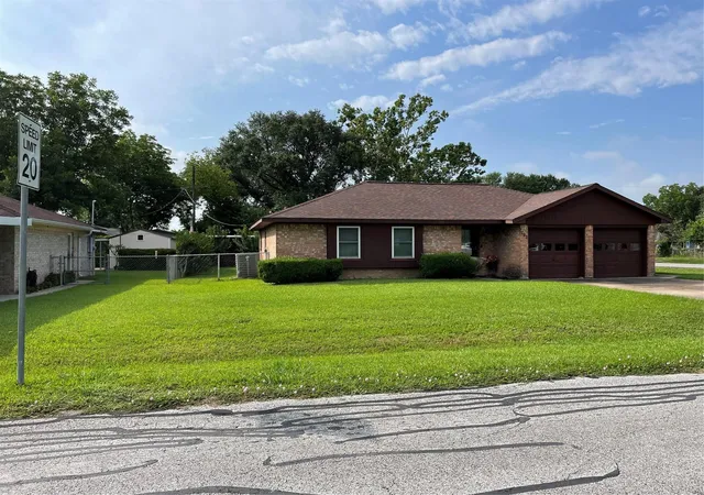1st image of 1733 Brumbelow St, Rosenberg, TX 77471 | MLS# 34808236
