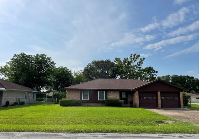 2nd image of 1733 Brumbelow St, Rosenberg, TX 77471 | MLS# 34808236