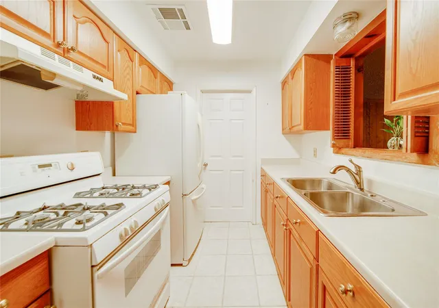 3rd image of 3127 Brisbane St, Houston, TX 77051 | MLS# 10121233