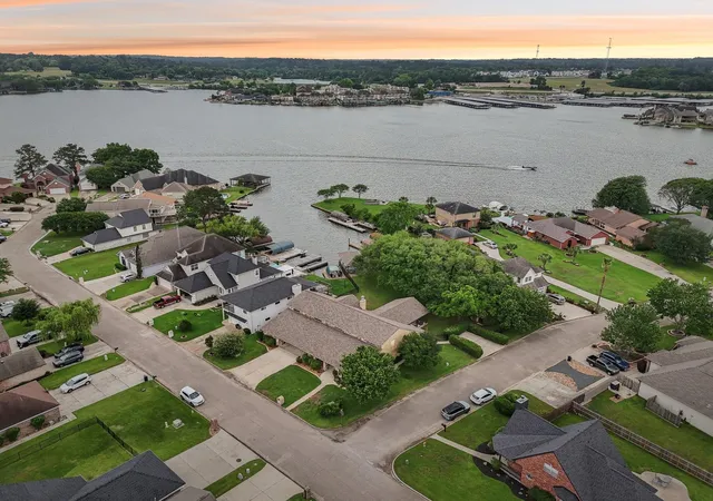 Photo 1 of Single family home for sale at 9243 Deepwater Dr, Montgomery, TX 77356 | MLS# 86537295 | Listing updated on 2026-09-20
