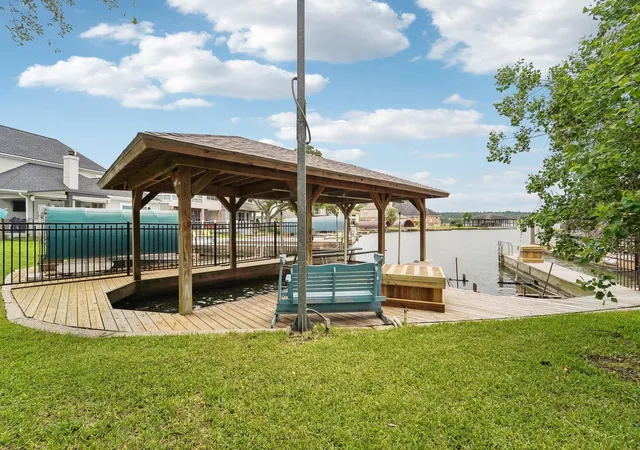 Photo 3 of Single family home for sale at 9243 Deepwater Dr, Montgomery, TX 77356 | MLS# 86537295 | Listing updated on 2026-09-20