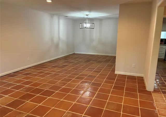 4th image of 12625 Memorial Dr #77, Houston, TX 77024 | MLS# 55957901