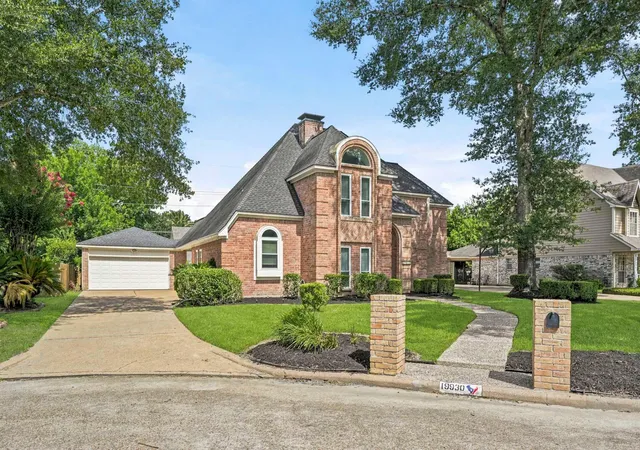 Photo 3 of Single family home for sale at 19930 Hickory Wind Dr, Humble, TX 77346 | MLS# 38438086 | Listing updated on 2026-08-25