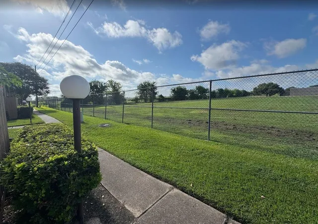 Photo 4 of Condo for sale at 10555 Turtlewood Ct #2609, Houston, TX 77072 | MLS# 38456161 | Listing updated on 2026-09-28