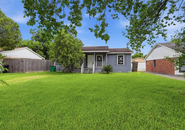 Photo 1 of Single family home for sale at 3517 Sparrow St, Houston, TX 77051 | MLS# 12340221 | Listing updated on 2026-09-17