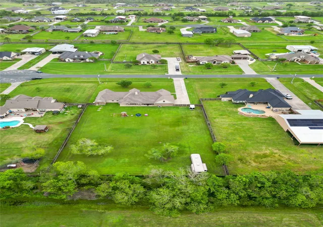 3rd image of 4502 Landon Ln, Baytown, TX 77523 | MLS# 98041099