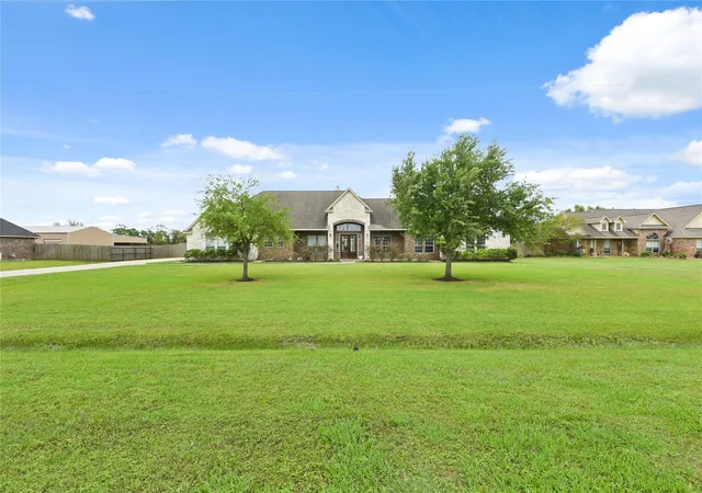 4th image of 4502 Landon Ln, Baytown, TX 77523 | MLS# 98041099