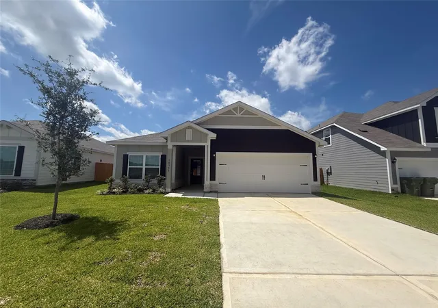 Photo 1 of Sale Pending at 10351 Red Cardinal Dr, Cleveland, TX 77328 | MLS# 77160799 | Listing updated on 2026-09-04