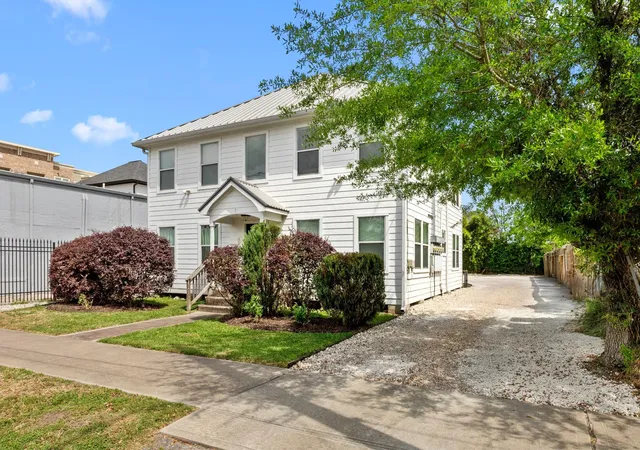 4th image of 7 Latham St, Houston, TX 77011