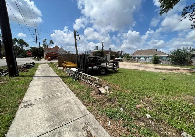 Photo 2 of Land for sale at 0 Everett St, Houston, TX 77009 | MLS# 14458404 | Listing updated on 2026-08-24