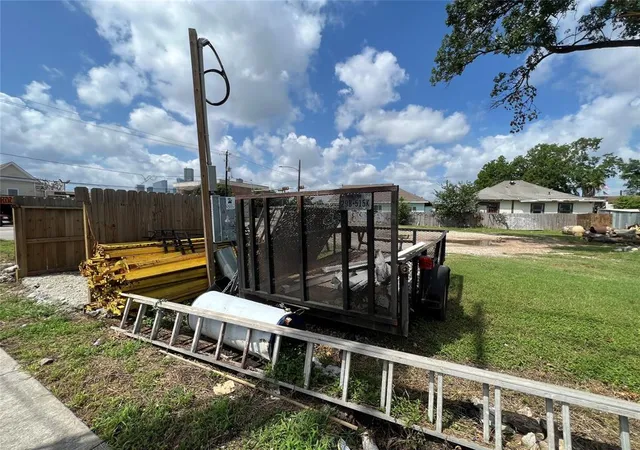 Photo 3 of Land for sale at 0 Everett St, Houston, TX 77009 | MLS# 14458404 | Listing updated on 2026-08-24