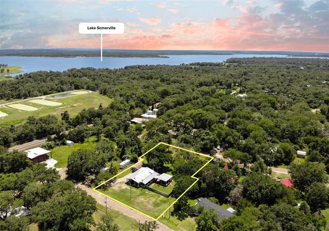Homes for sale in Somerville, TX | 712 Birch Hollow Dr, Somerville, TX 77879 | MLS# 15751448