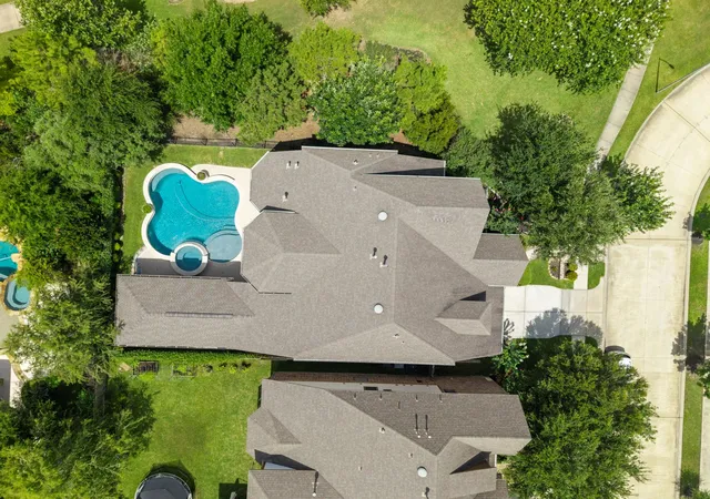 Photo 4 of Single family home for sale at 17139 Upton Hl Dr, Cypress, TX 77433 | MLS# 35469059 | Listing updated on 2026-08-25