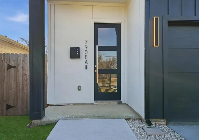Photo 3 of Multi family home for sale at 7908 Brandon St, Houston, TX 77051 | MLS# 38207661 | Listing updated on 2026-09-17