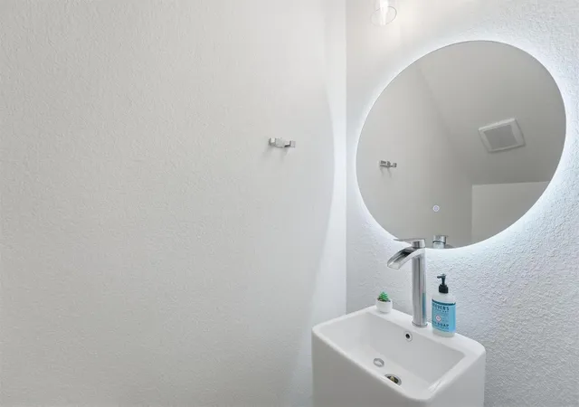 Photo 4 of Multi family home for sale at 7908 Brandon St, Houston, TX 77051 | MLS# 38207661 | Listing updated on 2026-09-17